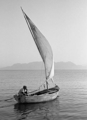 Dimitris Harissiadis: photograph 11, printed by Idolo Lab, Athens