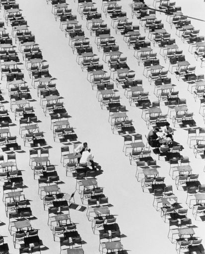 Dimitris Harissiadis: photograph 16, printed by Idolo Lab, Athens